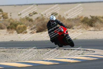 media/Mar-28-2022-Superbike Trackdays (Mon) [[b8603d0f67]]/Open Track Time/Turn 16/